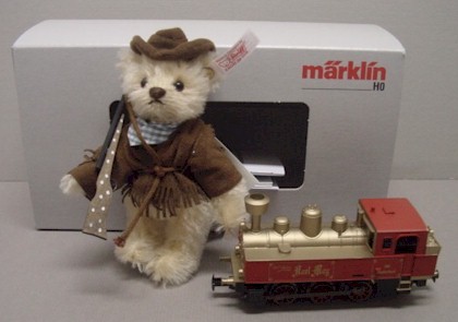 EAN 657894: Maerklin Steiff mohair Old Shatterhand Teddy bear with